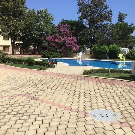 Sunnyseasons With Swimming Pool View Apartment Byala (Varna)