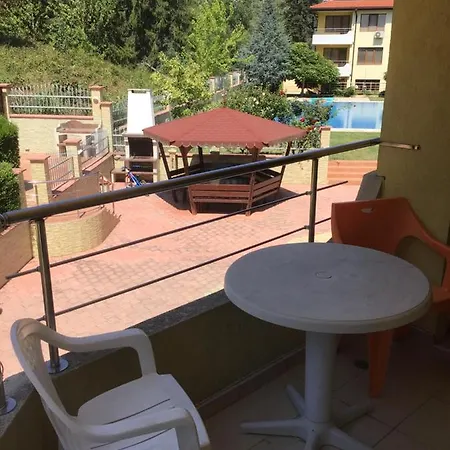 Sunnyseasons With Swimming Pool View Apartment Byala (Varna)