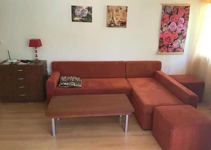 Sunnyseasons With Swimming Pool View Apartament