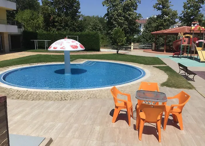 Апартаменты Sunnyseasons With Swimming Pool View Бяла