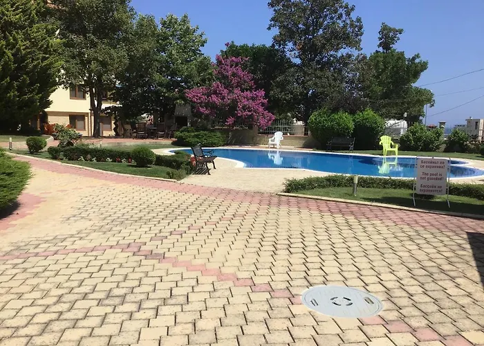 Sunnyseasons With Swimming Pool View Апартаменты Бяла