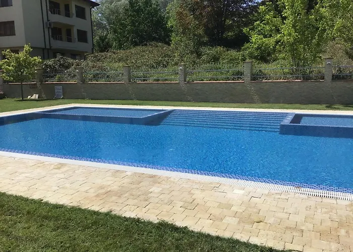 Sunnyseasons With Swimming Pool View Бяла