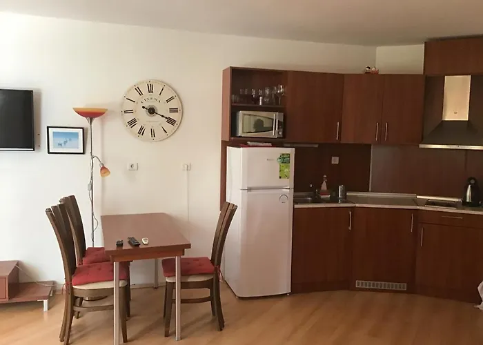 Sunnyseasons With Swimming Pool View Appartement