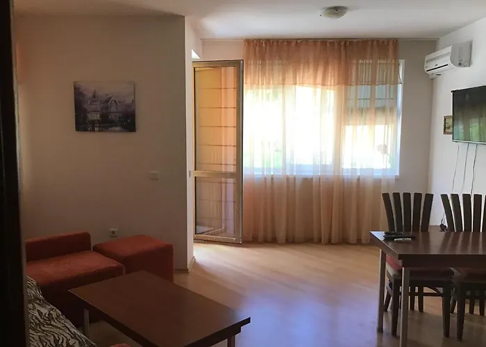 Апартаменты Sunnyseasons With Swimming Pool View *