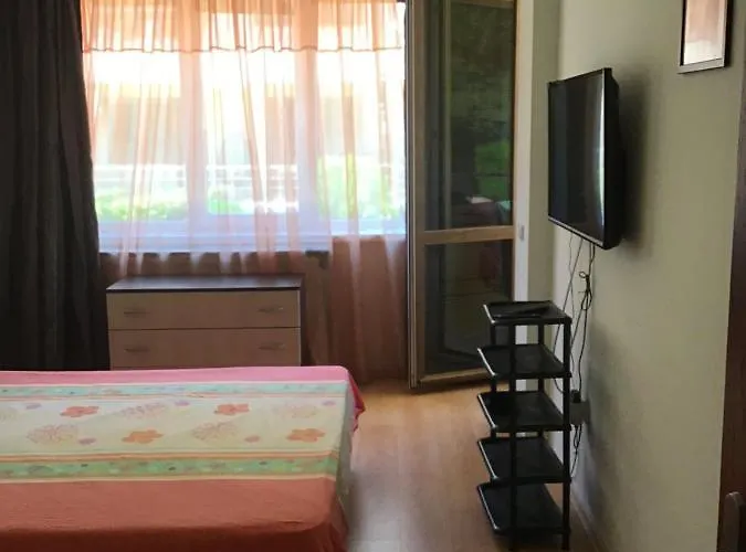 Sunnyseasons With Swimming Pool View