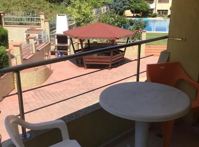 Sunnyseasons With Swimming Pool View Апартаменты Бяла